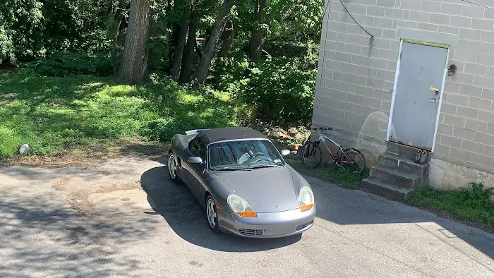 U N Auto 6