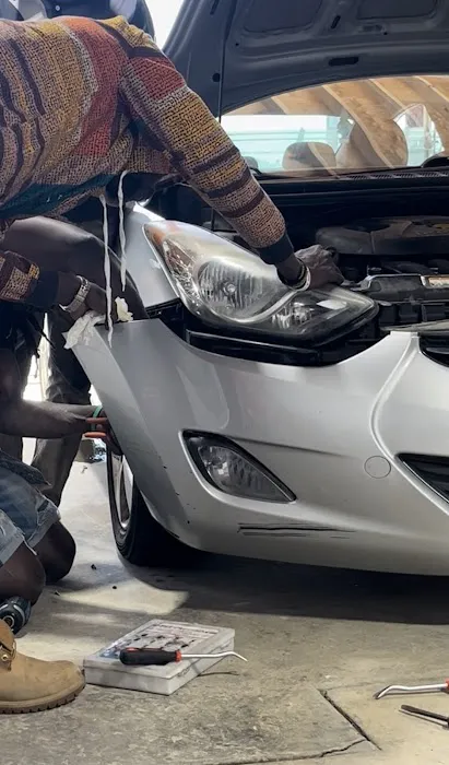 AJ Auto Repair & Collision 4