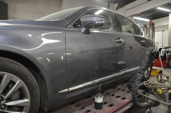 G N B Auto Body 9