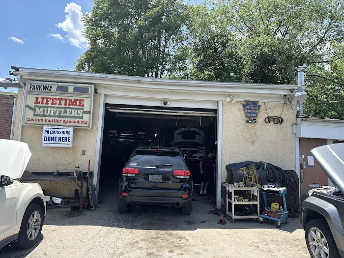 Parkway Garage 0
