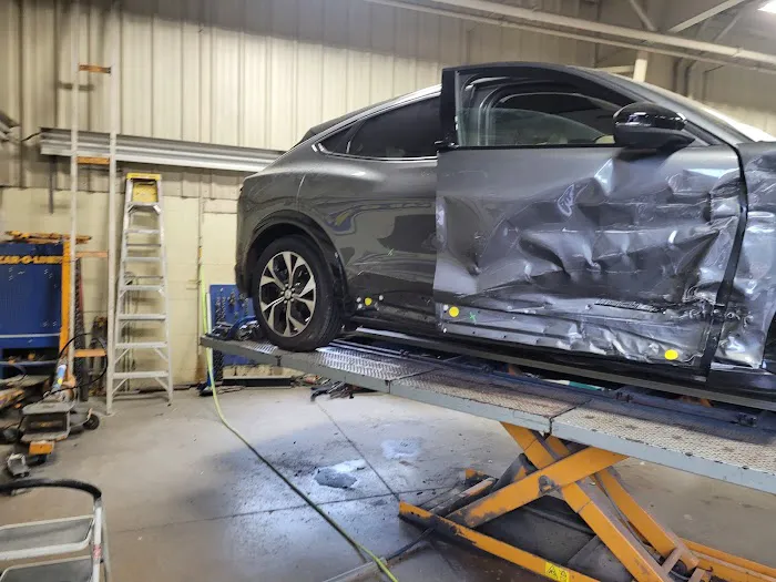 AutoNation Collision Center Amherst 3