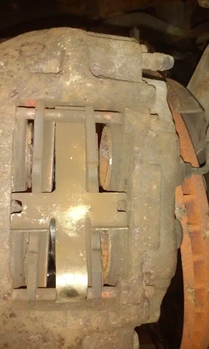 Hunt's Garage 1