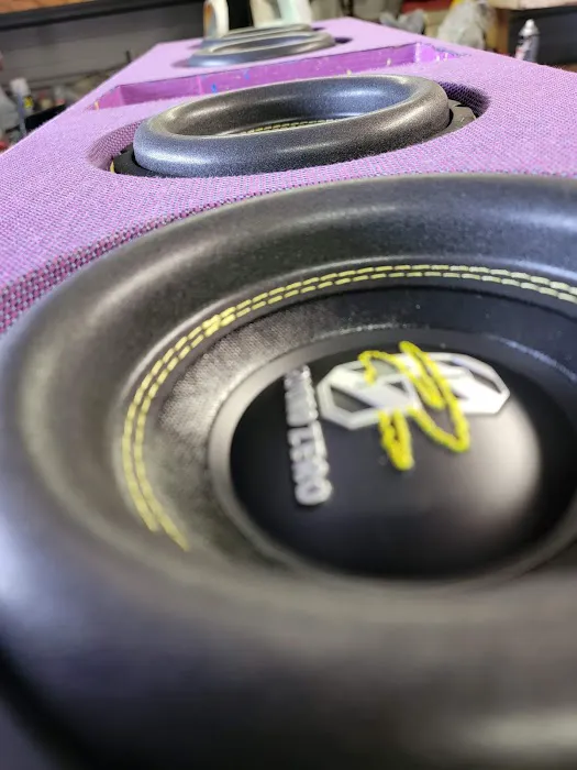 Maximum Car Audio 6