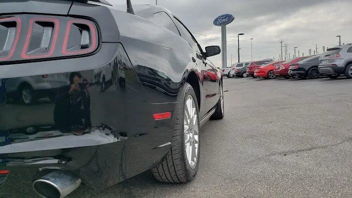 Beechmont Ford Collision Center 1