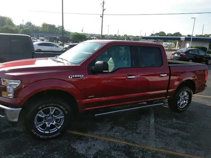 Beechmont Ford Collision Center 2