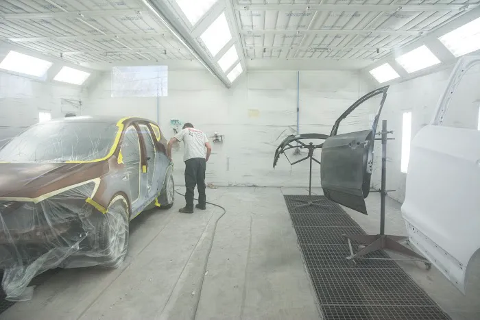 Wood's Collision Center 8