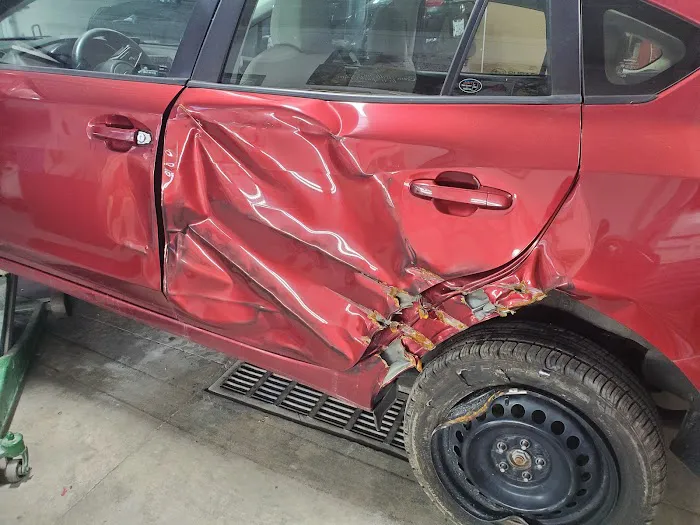 Shawn's Autobody Works 9