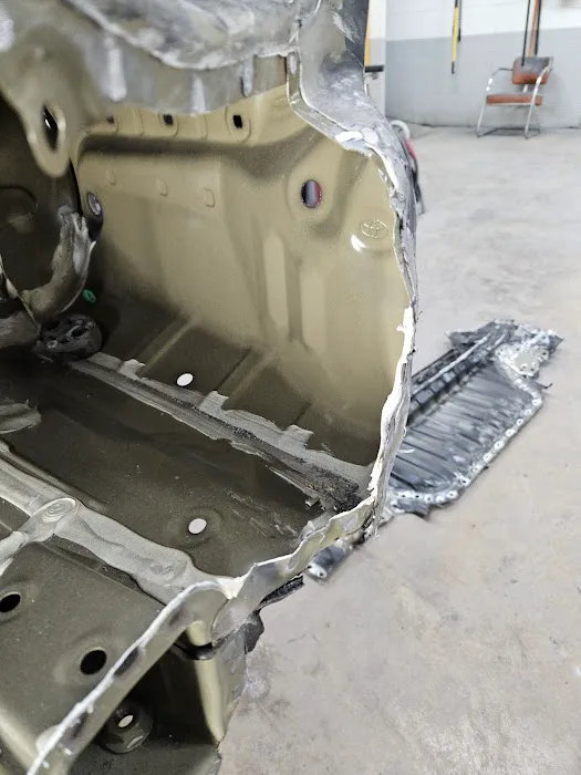 Huck's Body Shop/Ohio Valley Collision 5