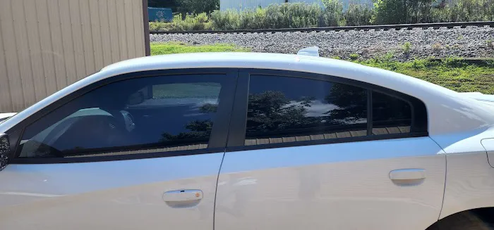 Auto Tint & Trim 0