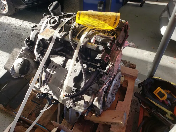 PG Global Garage 8