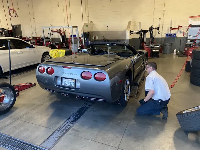 Les Schwab Tire Center 3