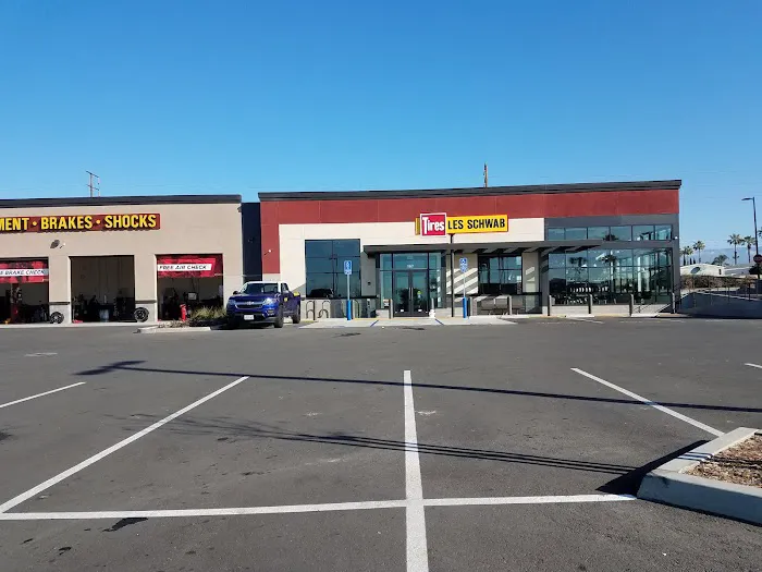 Les Schwab Tire Center 7