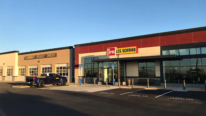 Les Schwab Tire Center 9