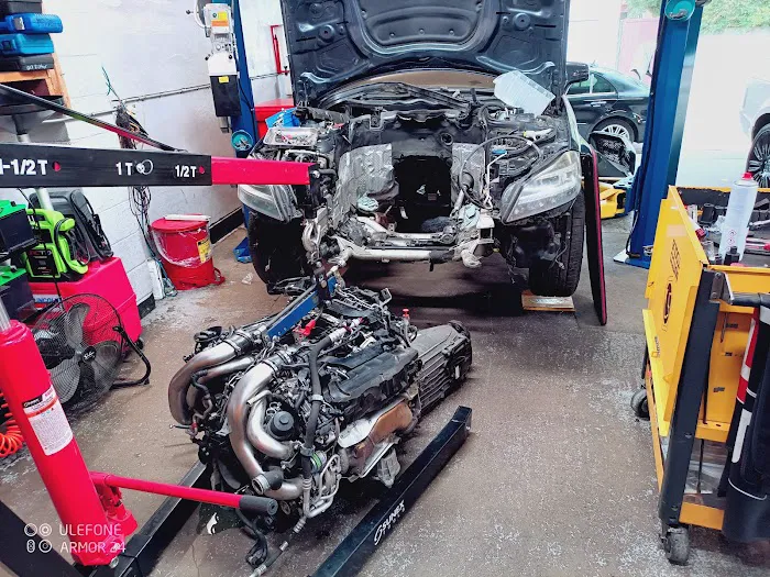 Mercedes Benz Werkstatt 1