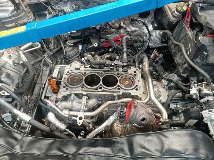 Mercedes Benz Werkstatt 8
