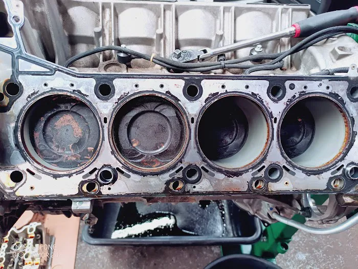 Mercedes Benz Werkstatt 4
