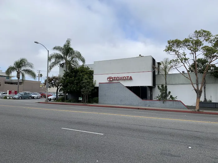 Toyota Santa Monica Service 7