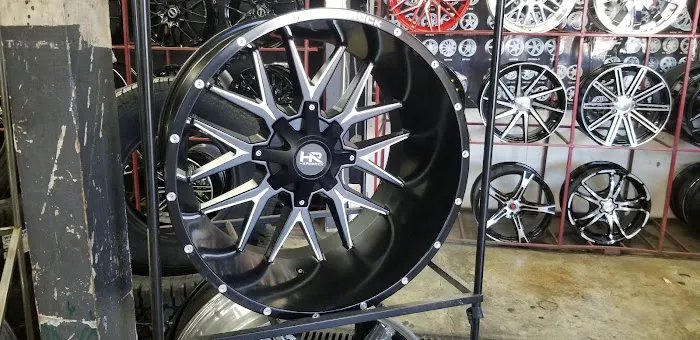 Joe's Tire Shop 8