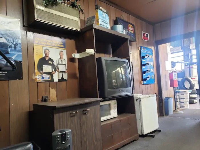 Lutz Tires & Auto Repair 4