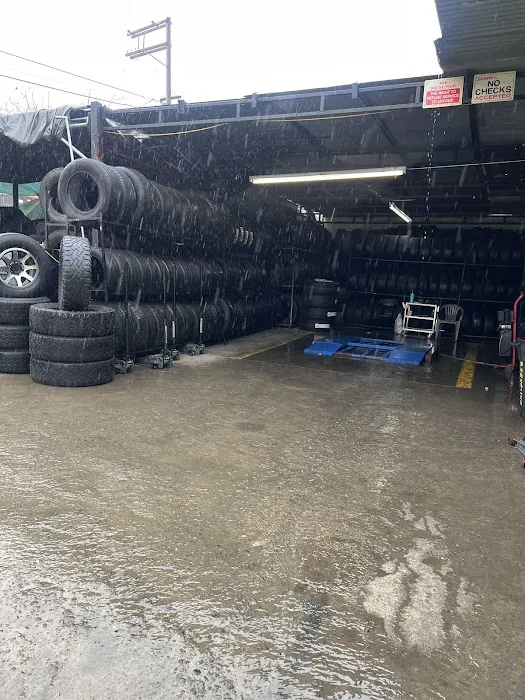Johnny’s tire shop 3