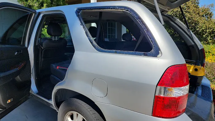 Moons Auto Glass 7
