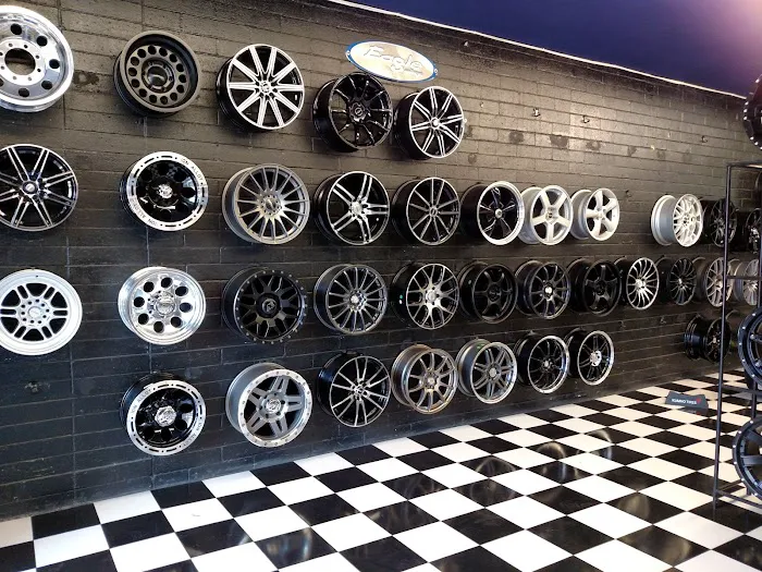 El Amigo Tires 4