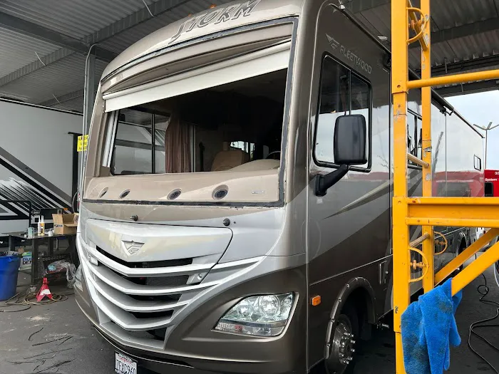 A Auto Glass Services 5