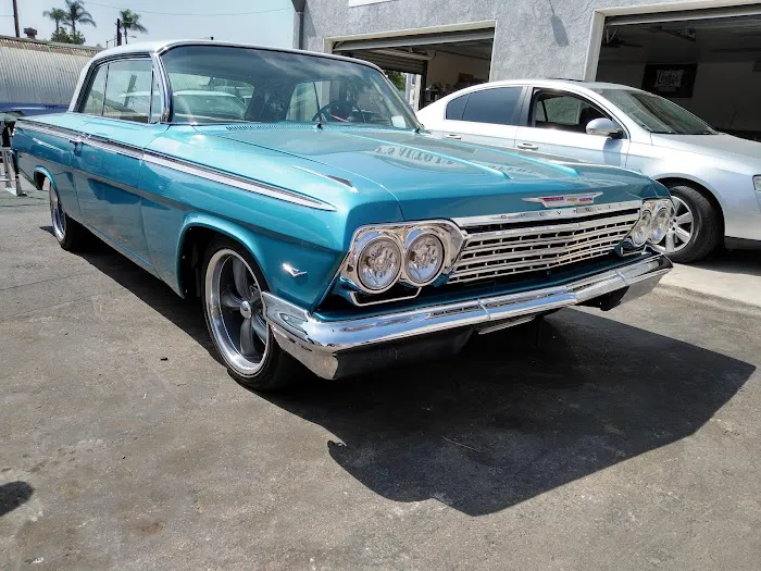 Lindy's Auto Upholstery 8