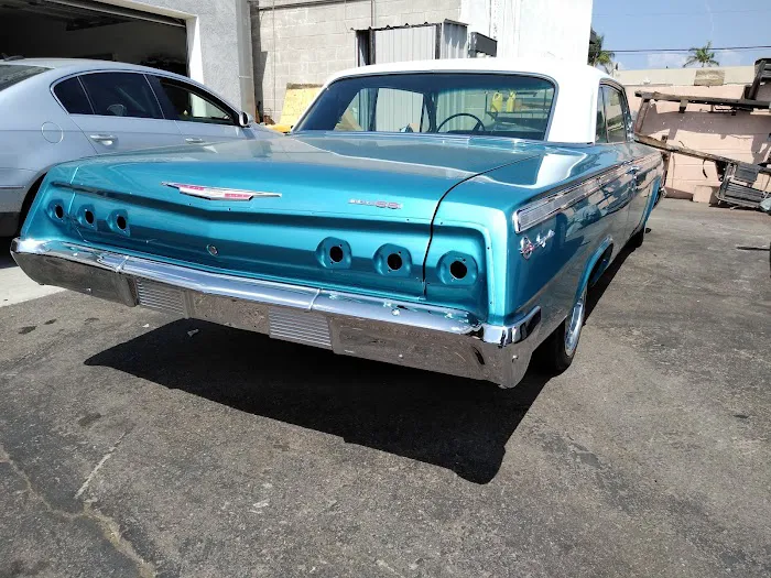 Lindy's Auto Upholstery 7