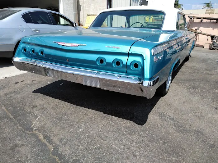 Lindy's Auto Upholstery 3