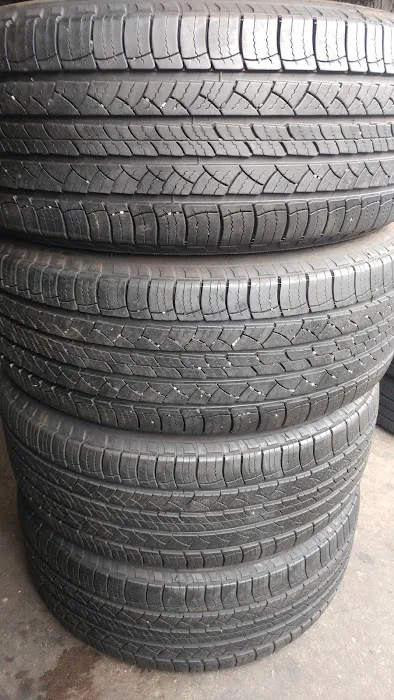 Los Reyes tire shop 9