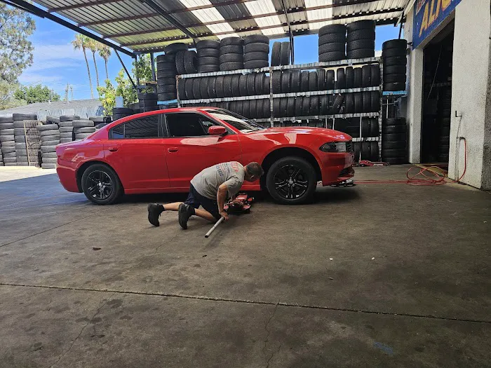 Nan's Tires & Wheels 1
