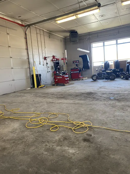 Larry's Automotive & Tire 7