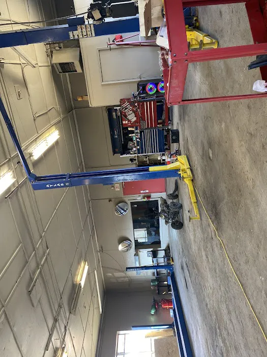 Larry's Automotive & Tire 4