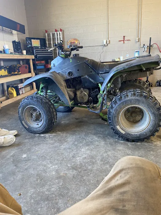 Larry's Automotive & Tire 3