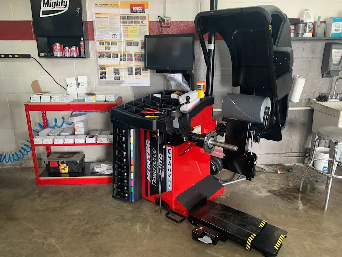 Hall's Auto Services & Repair LLC 3