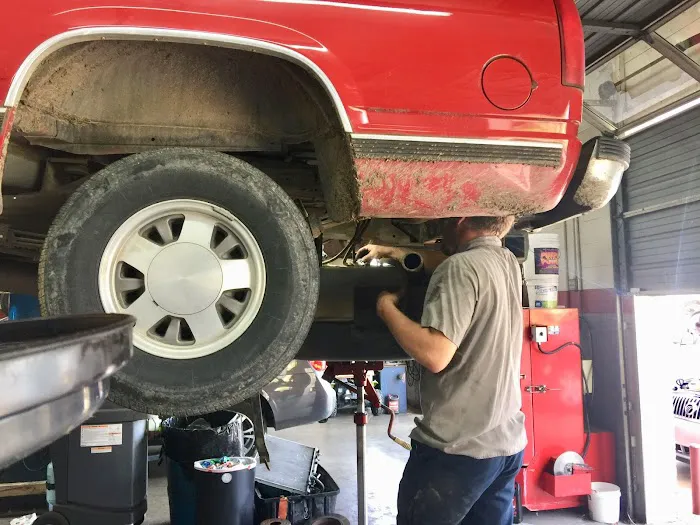 Hall's Auto Services & Repair LLC 4