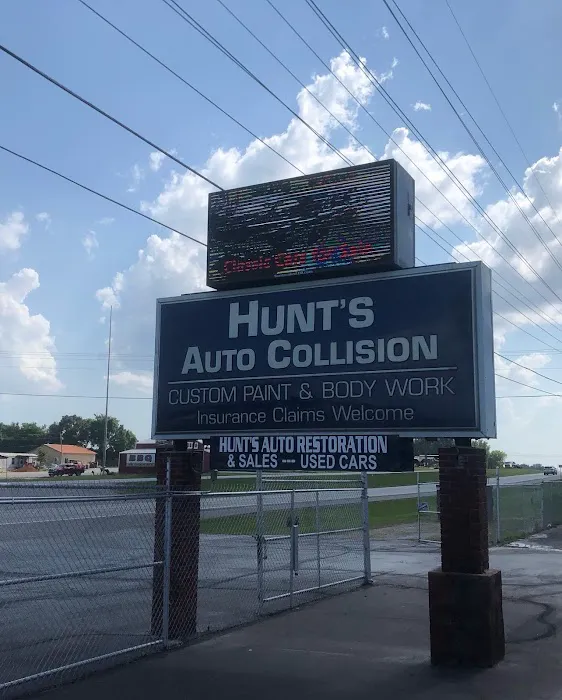 Hunt's Auto Collision Repair 0