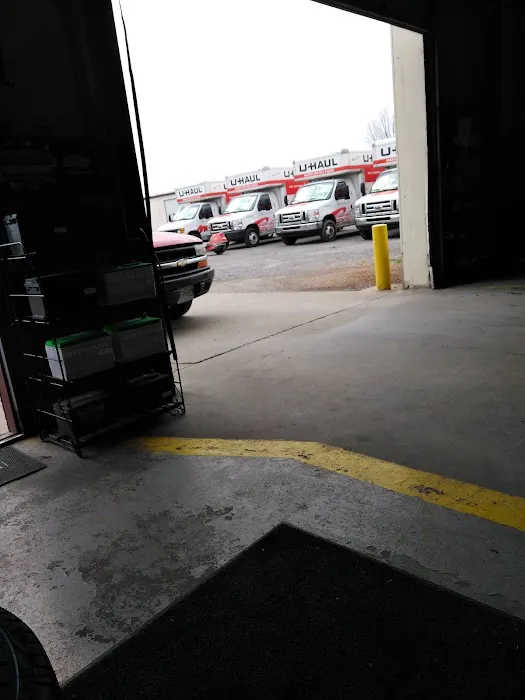 Mc Clain's Kwik Lube & Rentals 0