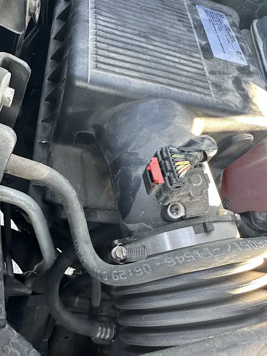 Charlie's Fast Lube Oil Change - Sikeston, MO 1