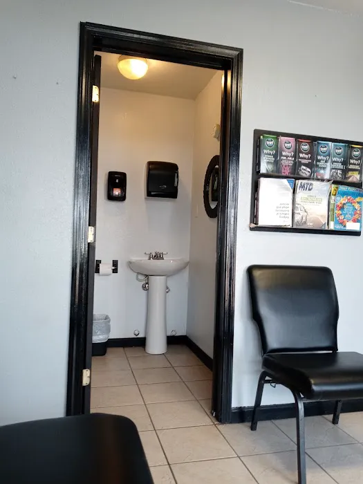 Charlie's Fast Lube Oil Change - Sikeston, MO 7