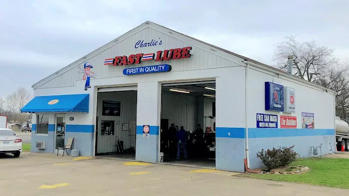 Charlie's Fast Lube Oil Change - Sikeston, MO 2