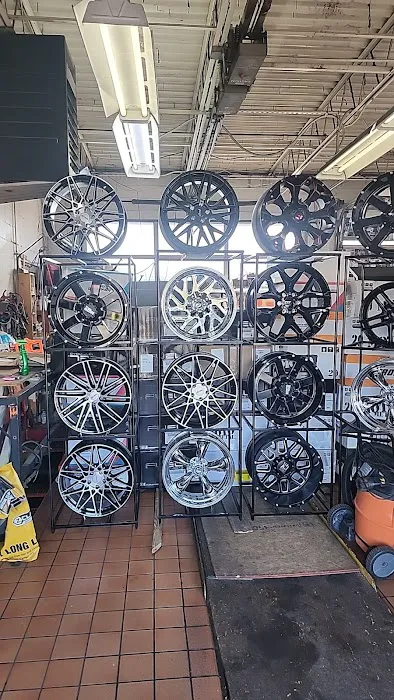 Country Used Tire 9