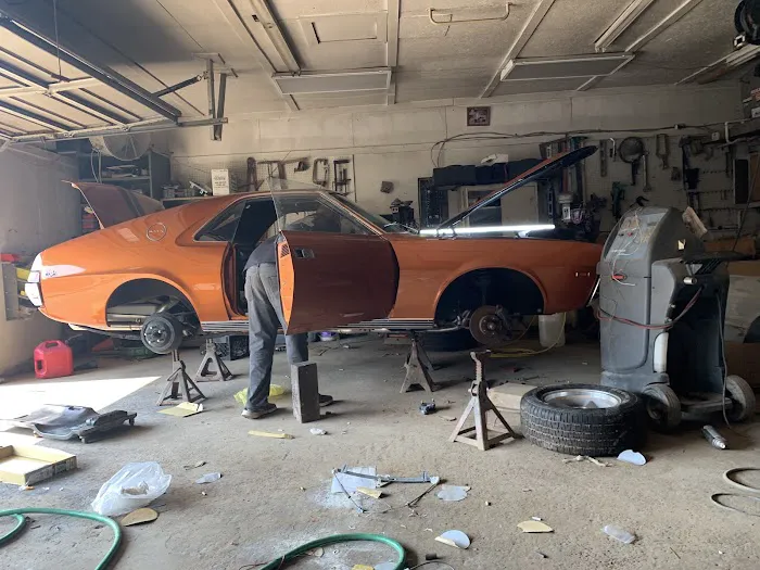 Tom Loftis Auto Repair & Restoration 3