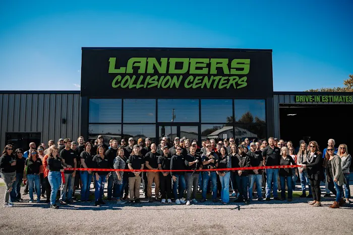 Landers Towing and Collision and Heavy Truck Repair 2