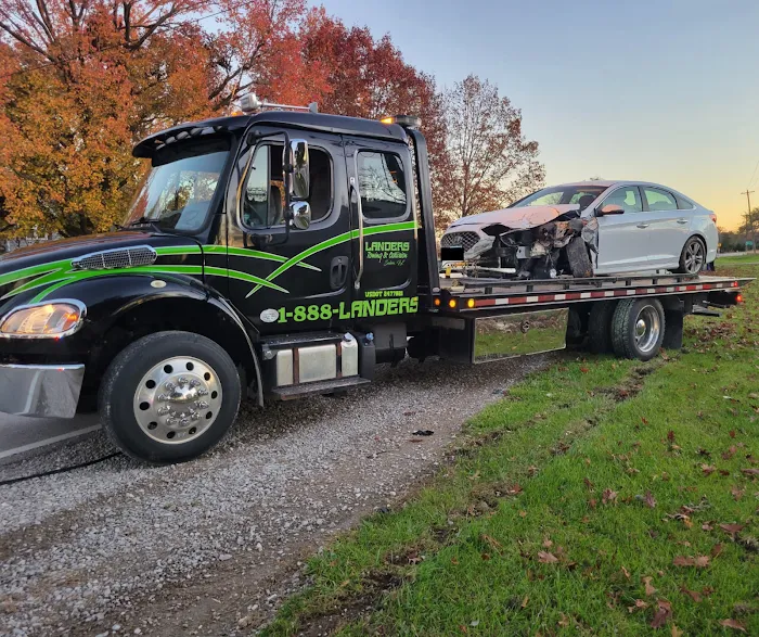Landers Towing and Collision and Heavy Truck Repair 3