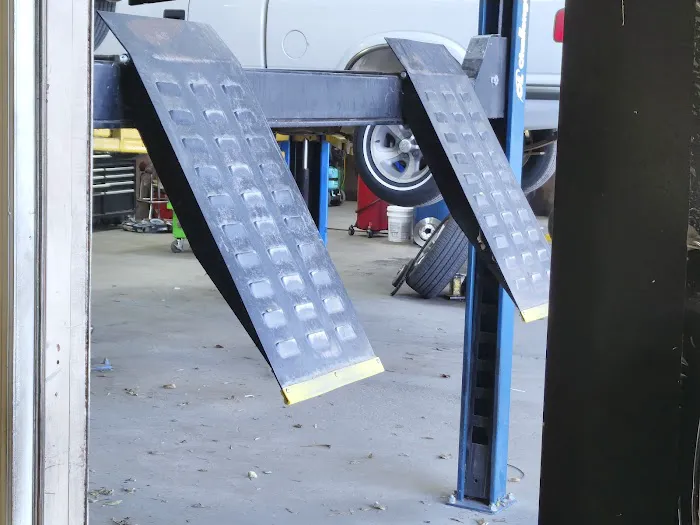 Luke’s Automotive 4