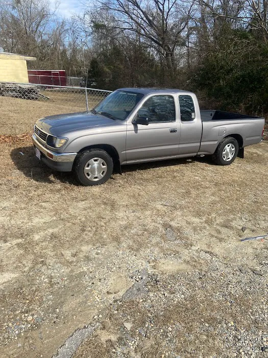 Mack's Auto Care LLC 4