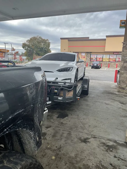 Amigos Tires and Towing 5