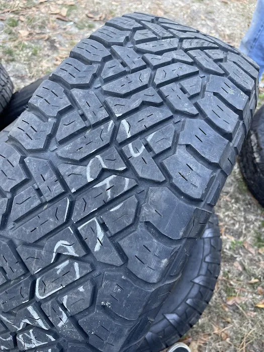 Amigos Tires and Towing 3